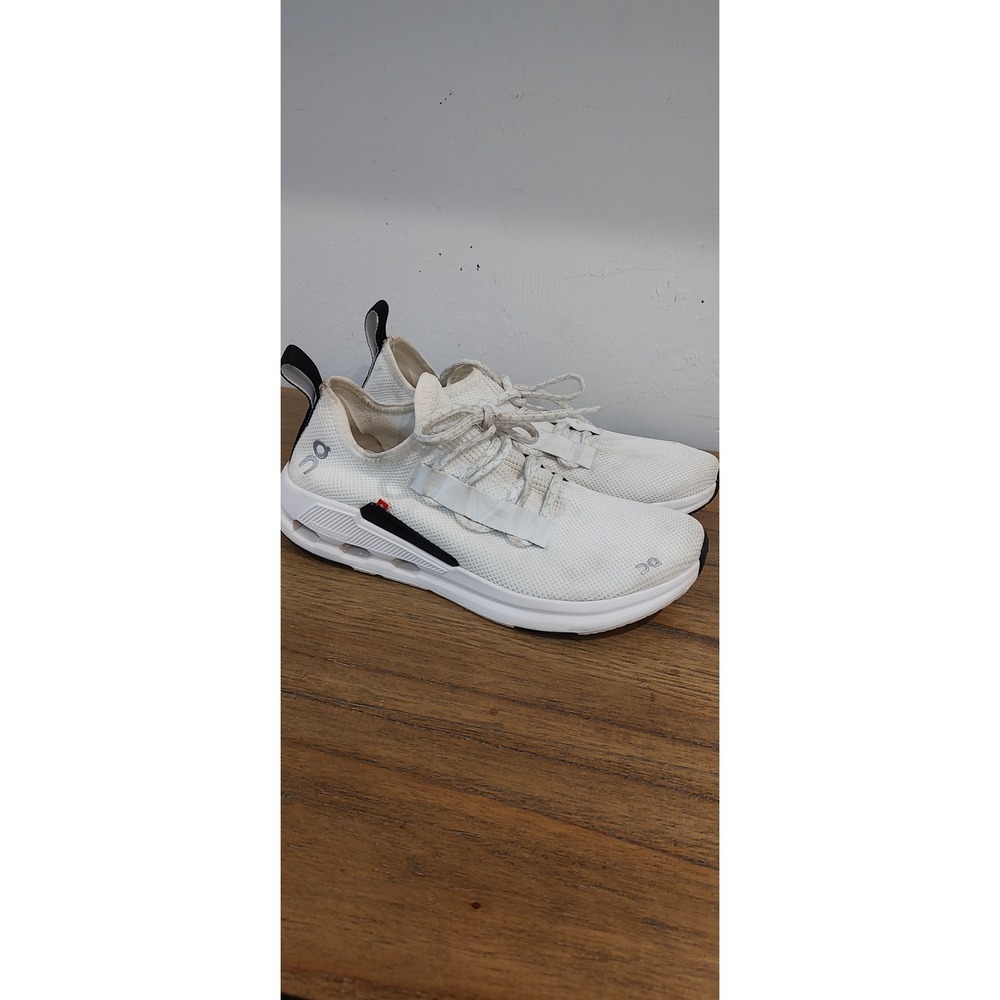 On Cloud Running Cloudaway Womens White Black Travel Shoes Sneakers Size 9